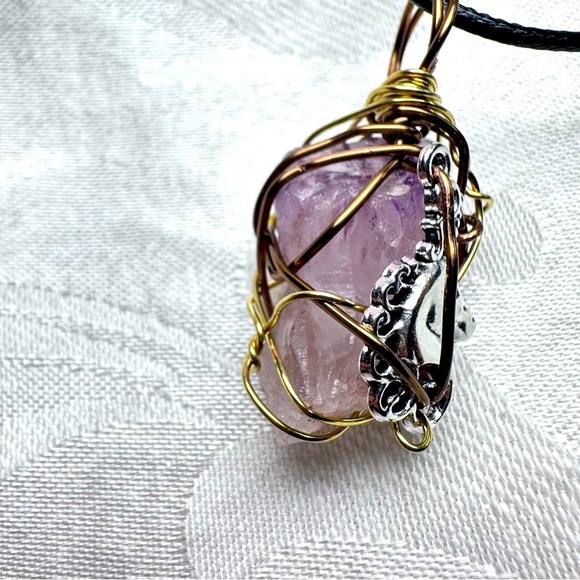 Purple Amethyst Stone Pendant necklace 24’ New Unicorn Wire Wrapped Necklace - Picture 3 of 11
